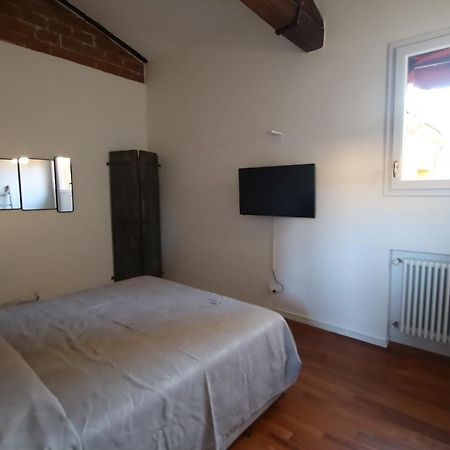 Appartamento immerso tra le mura bolognesi Esterno foto