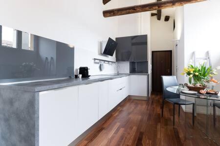 Appartamento immerso tra le mura bolognesi Esterno foto